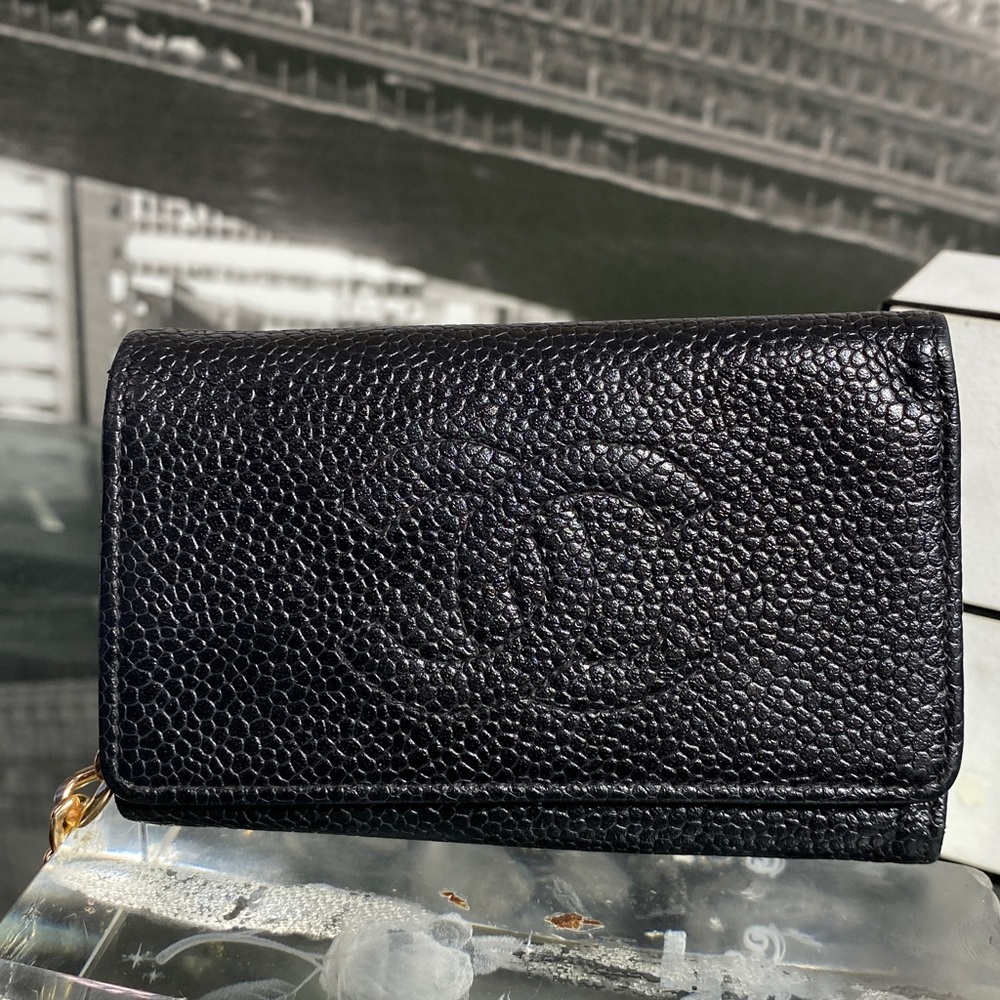 Authentic CHANEL Timeless CC Caviar Black Key Holder - Picture 4 of 11
